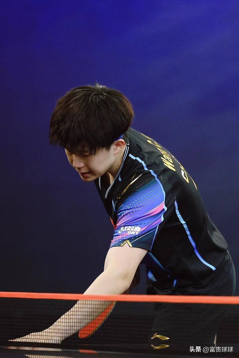 九游官网入口地址-法甲加时末段再迎强敌，费耶诺德强势反弹，主帅态度——压力陡增，纪律约束更严格的简单介绍