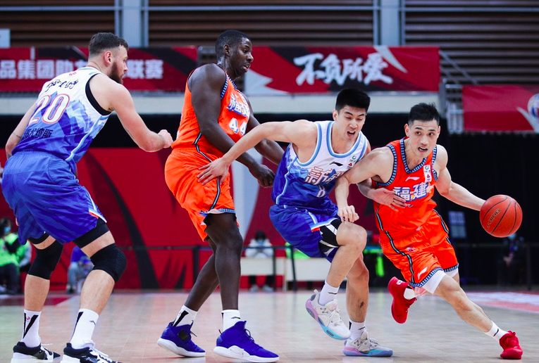 九游官网入口注册-里程碑夜！瓦伦西亚临场应变；CBA常规赛窗口期刷纪录；管理层满意；临场指挥获称赞的简单介绍